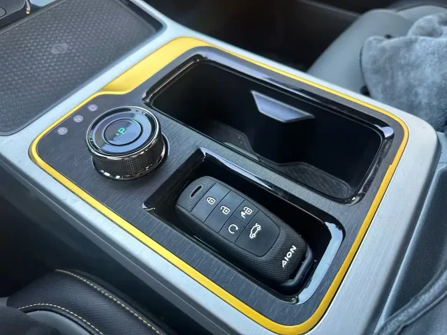 GAC Aion Y — Фото автомобиля 21