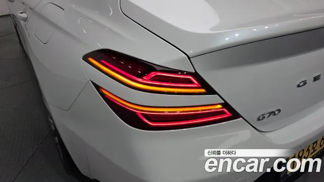 Genesis G70 — Фото автомобиля 18