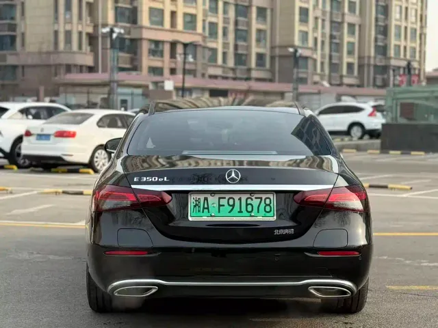 Mercedes-Benz E-Class — Фото автомобиля 9