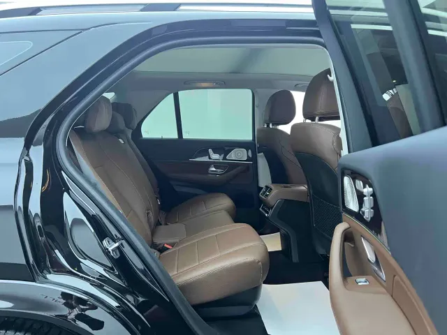 Mercedes-Benz GLE-Class — Фото автомобиля 23
