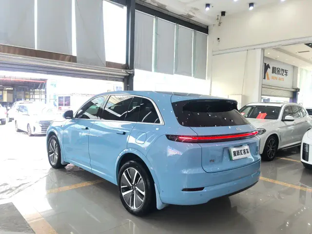 Li Auto L7 — Фото автомобиля 4