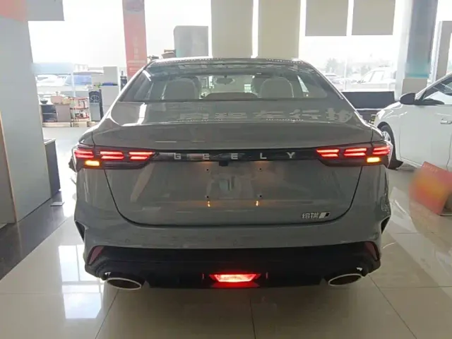 Geely Binrui — Фото автомобиля 5