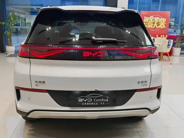 BYD Sealion 05 EV — Фото автомобиля 11
