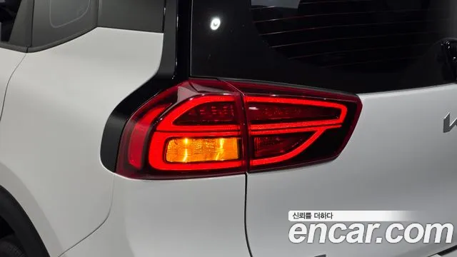 Kia Niro — Фото автомобиля 8