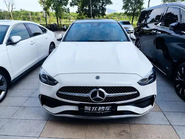 Mercedes-Benz C-Class — Фото автомобиля 2
