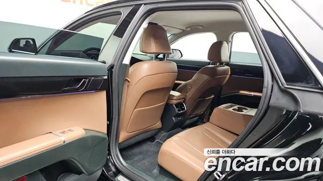Hyundai Grandeur Grandeur (GN7) 3.5 Бензин 2WD — Фото автомобиля 12