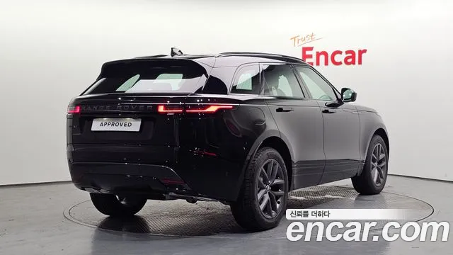 Land Rover Range Rover Velar Range Rover Velar 2.0 P250 Dynamic SE — Фото автомобиля 2