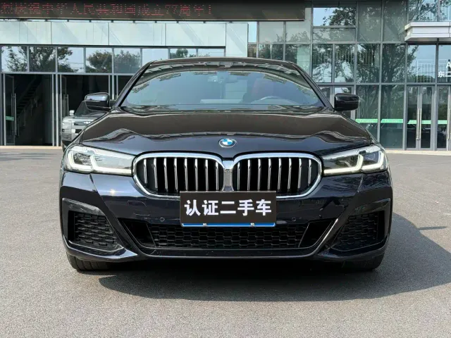 BMW 5 Series — Фото автомобиля 2