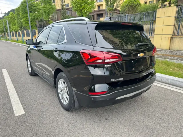 Chevrolet Equinox — Фото автомобиля 9