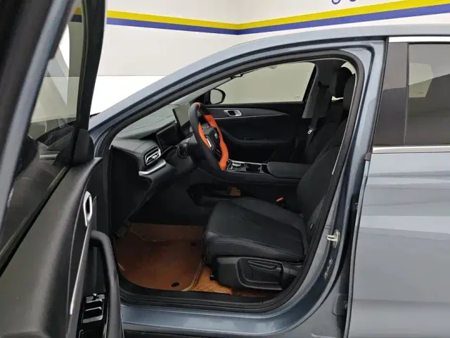 Geely Galaxy Stellar 6 — Фото автомобиля 9