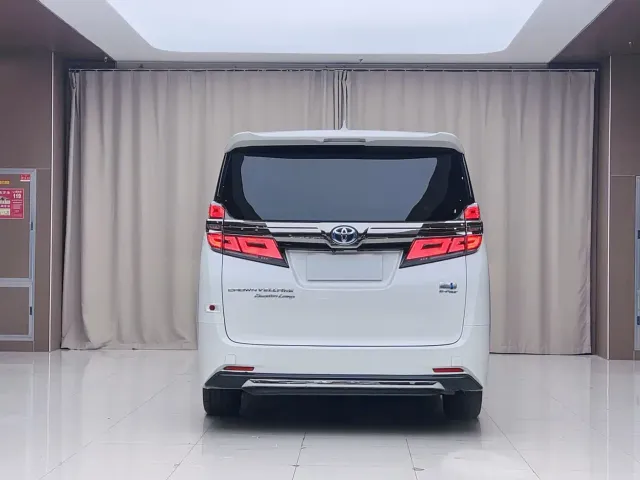 Toyota Vellfire — Фото автомобиля 21