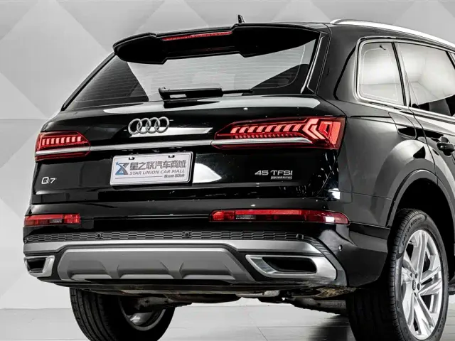 Audi Q7 — Фото автомобиля 7