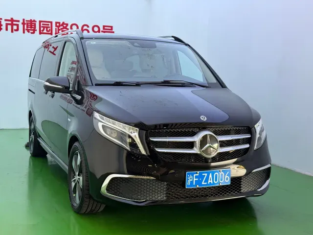 Mercedes-Benz V-Class — Фото автомобиля 3