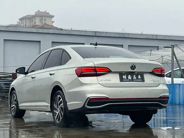 Volkswagen Lavida — Фото автомобиля 11