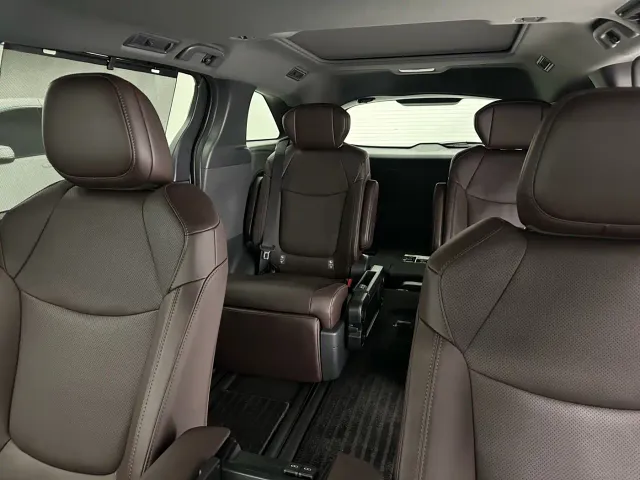 Toyota Granvia — Фото автомобиля 14