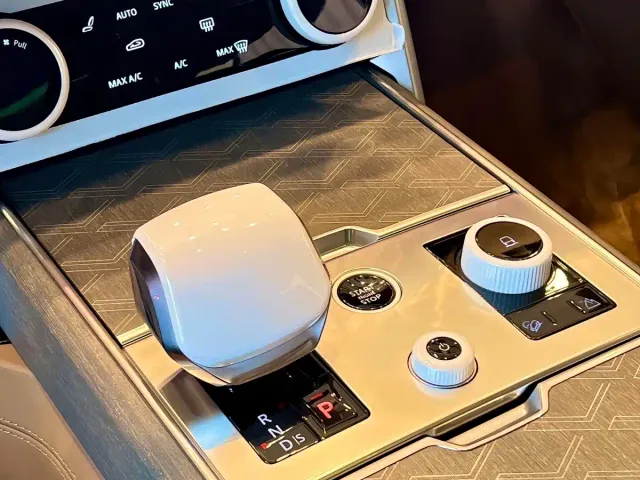 Land Rover Range Rover — Фото автомобиля 5
