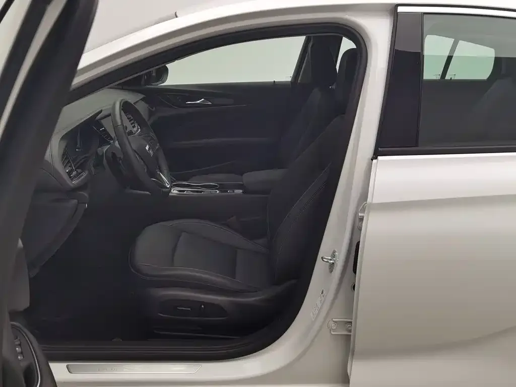 Buick Regal 2024 25T Ultra Comfort Edition — Фото автомобиля 10