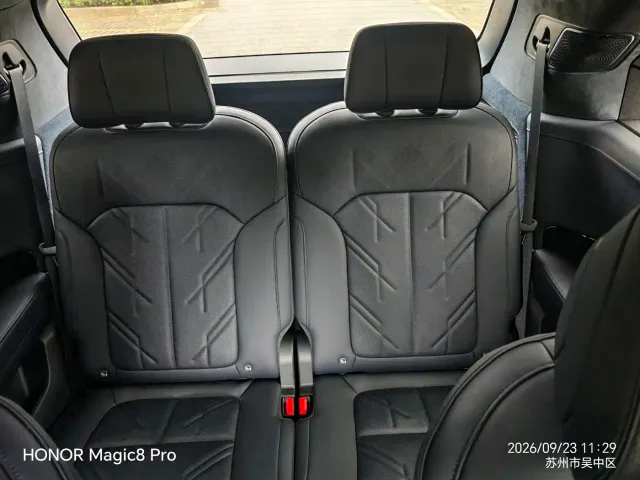 Zeekr 9X — Фото автомобиля 20