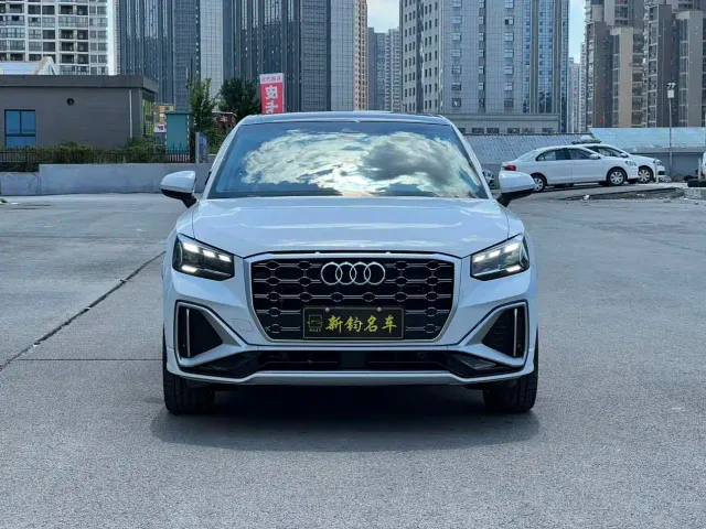 Audi Q2L — Фото автомобиля 2