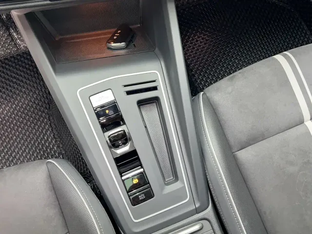 Volkswagen Golf — Фото автомобиля 15
