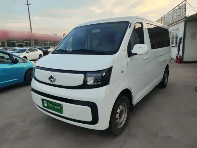 Фотография автомобиля — Changan Ruixing EM60