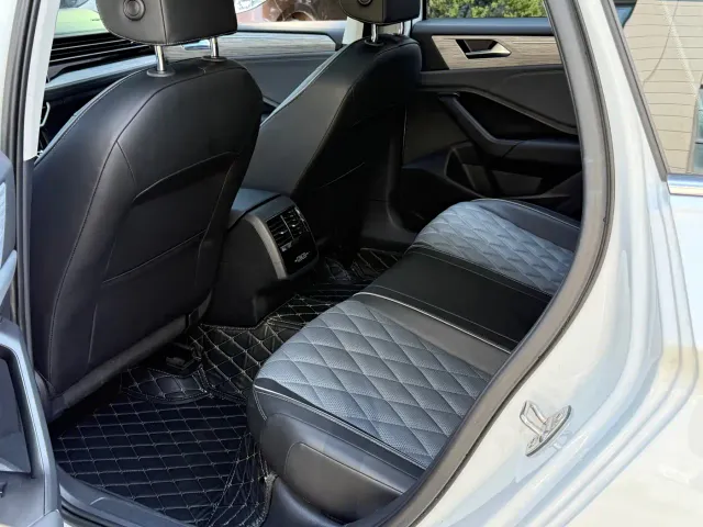 Volkswagen Sagitar — Фото автомобиля 8