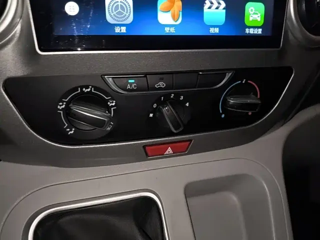 JAC Refine M3 — Фото автомобиля 12