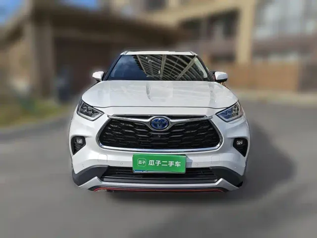 Toyota Highlander — Фото автомобиля 22