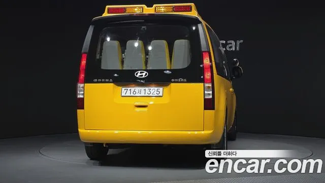 Hyundai Staria Staria — Фото автомобиля 3