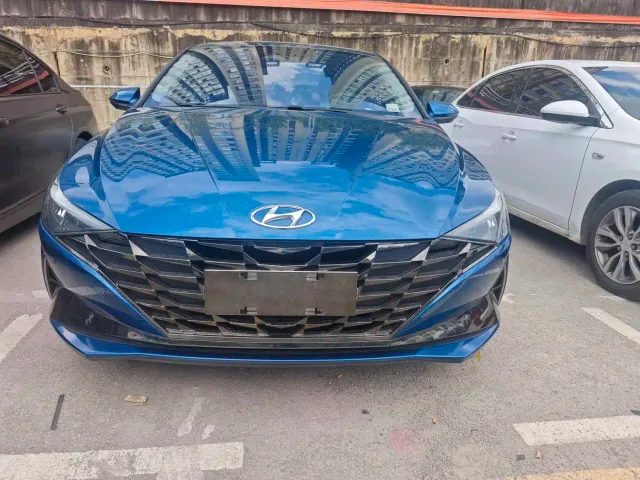 Hyundai Elantra — Фото автомобиля 2