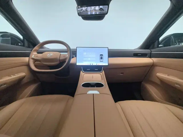 Dongfeng Aeolus L8 — Фото автомобиля 5