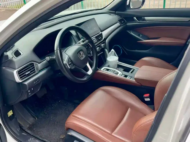 Honda Inspire Hybrid — Фото автомобиля 4