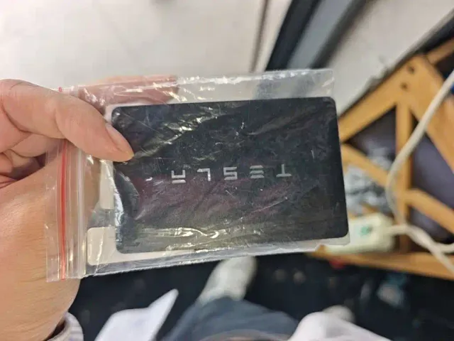 Tesla Model Y — Фото автомобиля 8