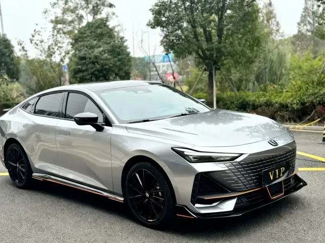 Changan Changan UNI-V 2023 1.5T Sport Edition — Фото автомобиля 3