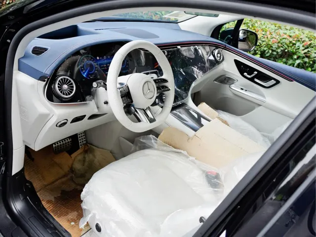 Mercedes-Benz EQE SUV AMG — Фото автомобиля 10
