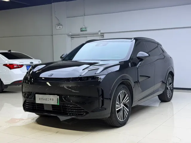 Фотография автомобиля — Lynk & Co 08 EM-P