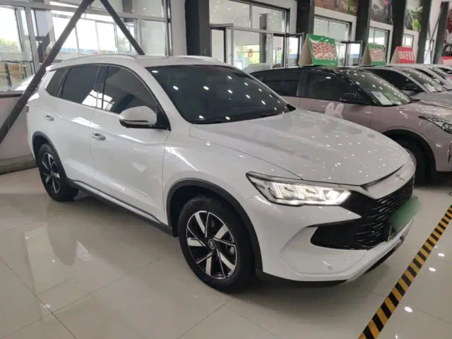 BYD Song Pro — Фото автомобиля 3