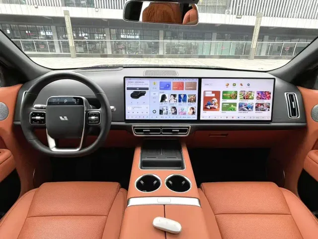 Li Auto L8 — Фото автомобиля 7
