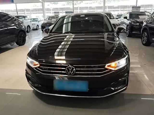Volkswagen Magotan — Фото автомобиля 2