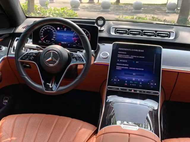 Mercedes-Benz S-Class — Фото автомобиля 11