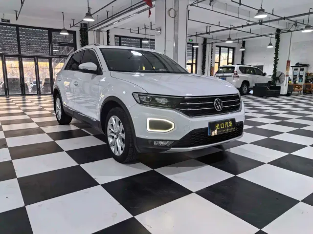 Volkswagen T-Roc — Фото автомобиля 3