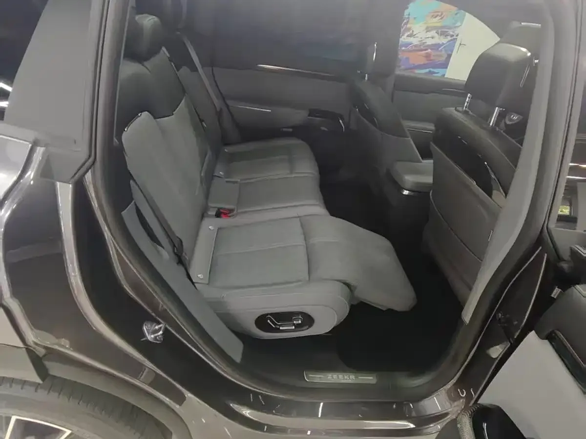 ZEEKR Zeekr 7X 2025 Model 75kWh RWD Smart Driving Edition — Фото автомобиля 6