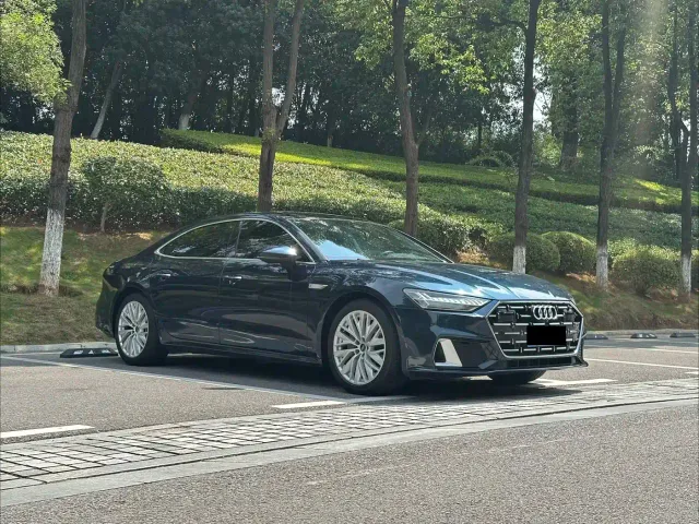 Audi A7L — Фото автомобиля 3