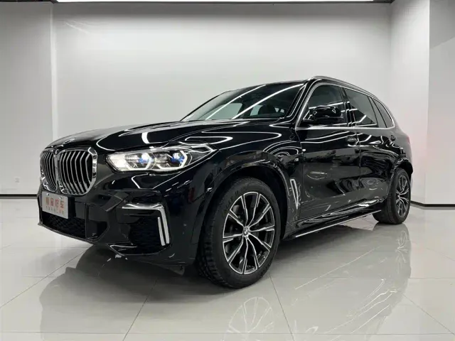 Фотография автомобиля — BMW X5