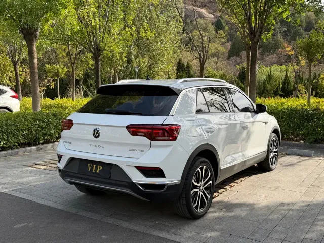 Volkswagen T-Roc — Фото автомобиля 13