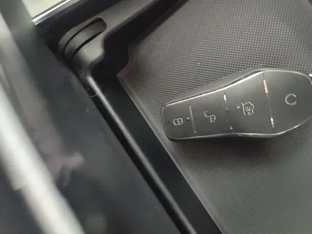 BYD Song MAX — Фото автомобиля 8