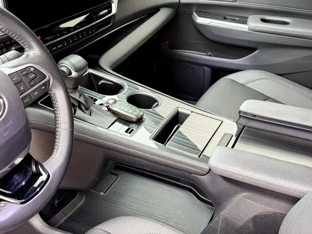 Toyota Sienna — Фото автомобиля 4