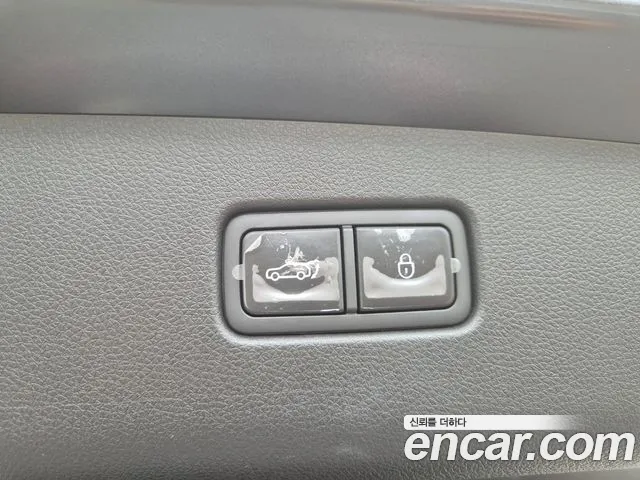 Genesis GV70 — Фото автомобиля 16