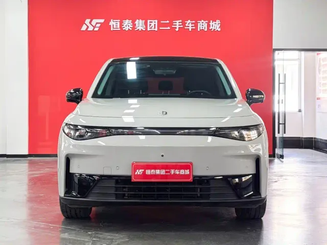 Leapmotor C10 — Фото автомобиля 2