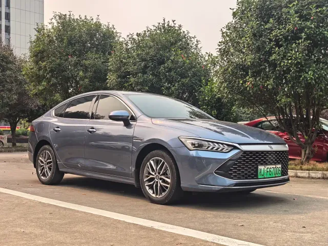 BYD Qin PLUS — Фото автомобиля 3